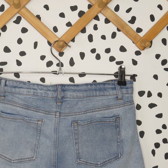 Art Class Light Wash Distressed Denim Cut Off Girls Jean Shorts - Picture 4 of 6